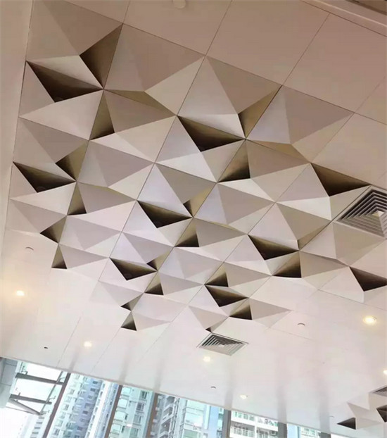 ��̼����������