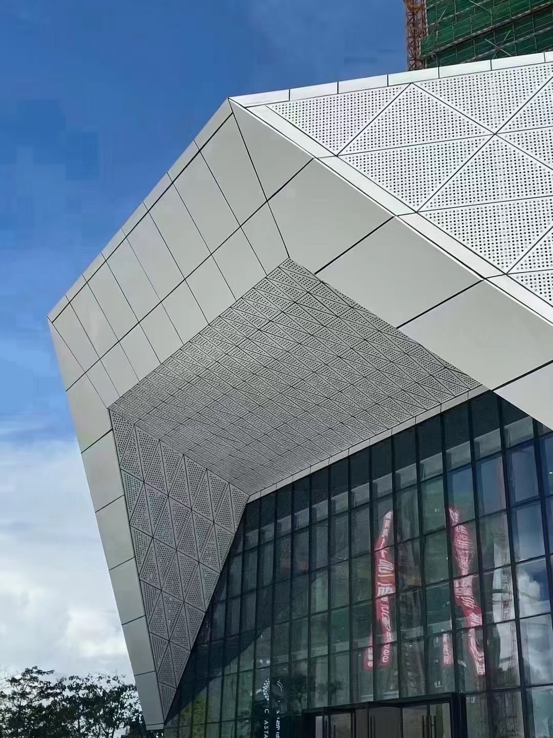 ��ͷĻǽ������